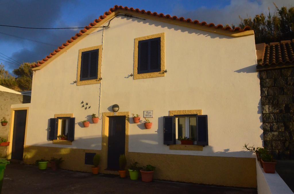 Join Our Relaxed House Near The Beach - Mosteiros 모스테이루스 객실 사진