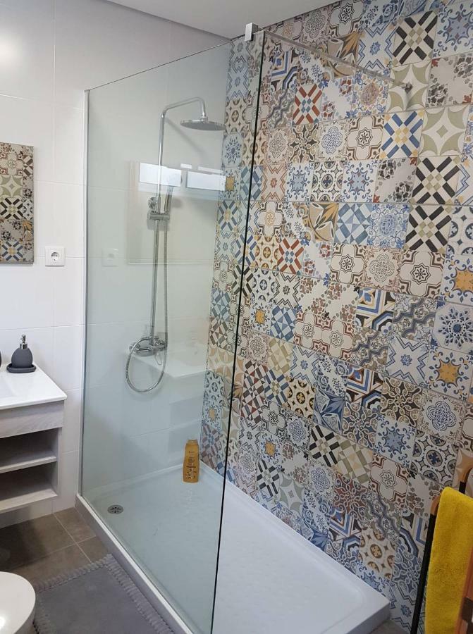 Join Our Relaxed House Near The Beach - Mosteiros 모스테이루스 외부 사진