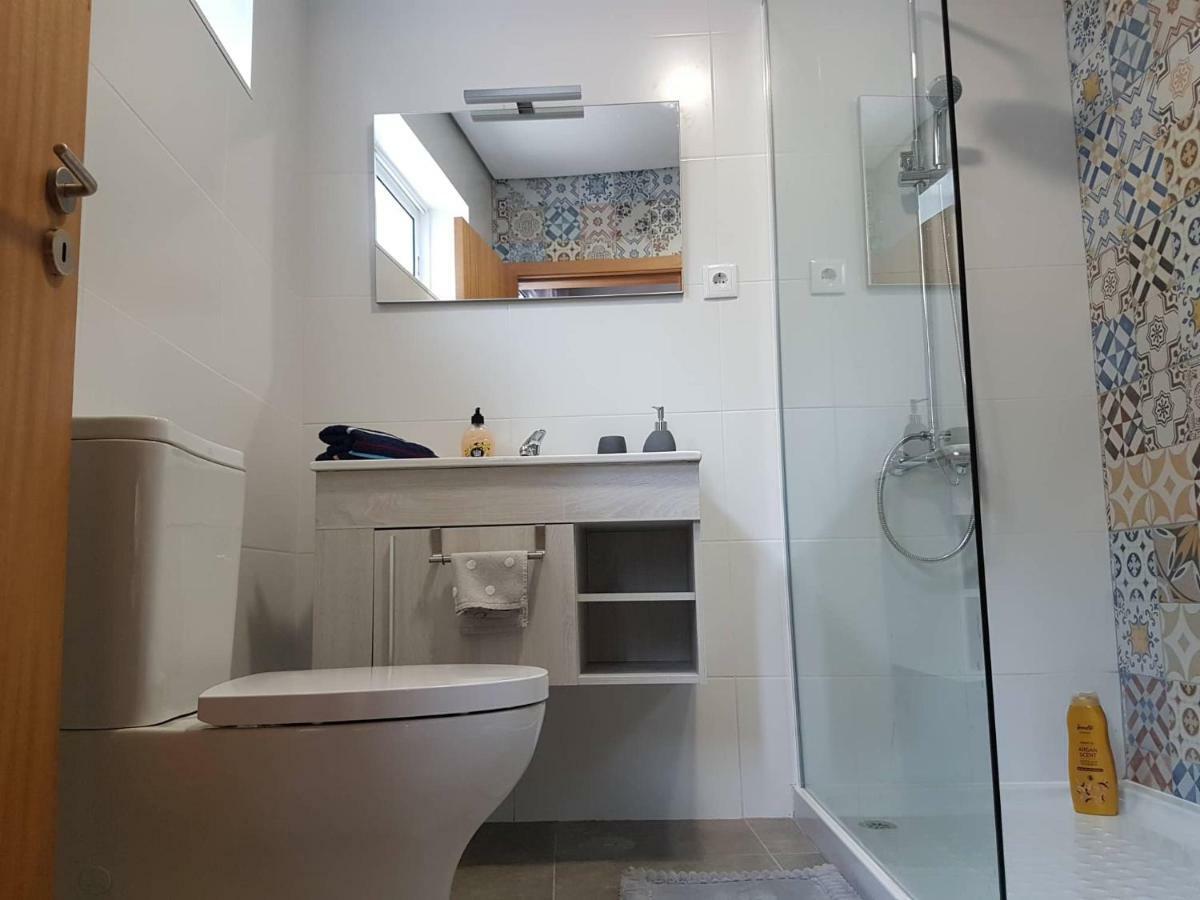 Join Our Relaxed House Near The Beach - Mosteiros 모스테이루스 외부 사진